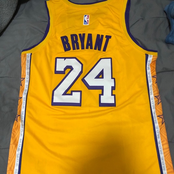 Kobe Bryant Jersey - Picture 2 of 4